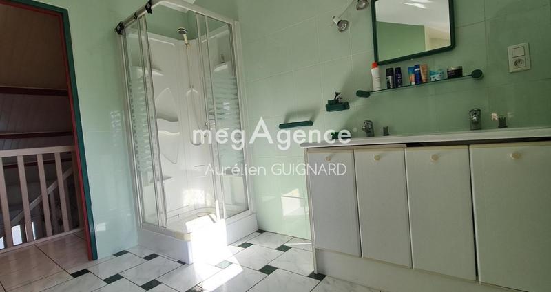 Maison - 153 m² - 9 pièces