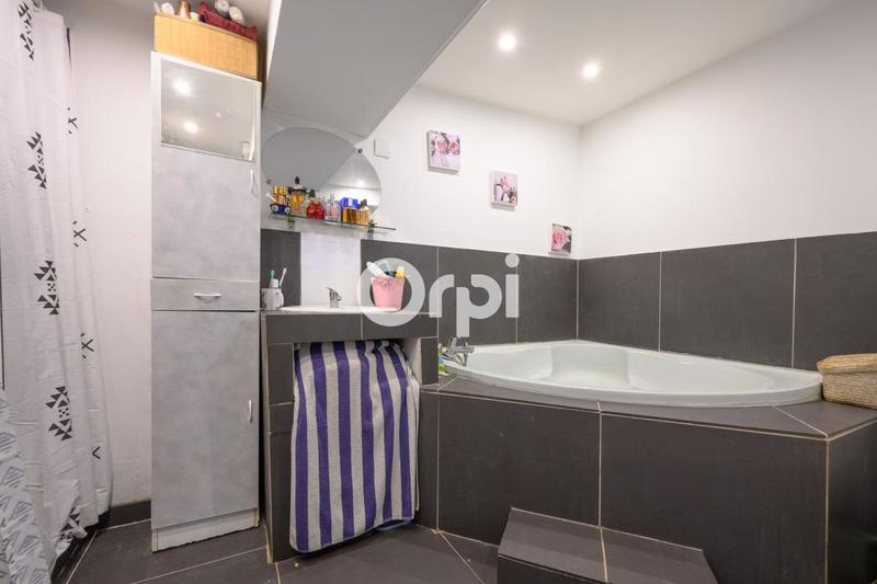 Maison - 84 m² - 4 pièces