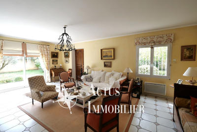 Maison - 190 m² - 6 pièces