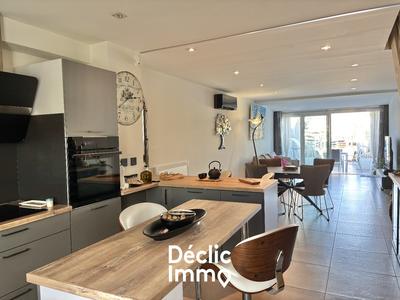 Appartement - 93 m² - 4 pièces
