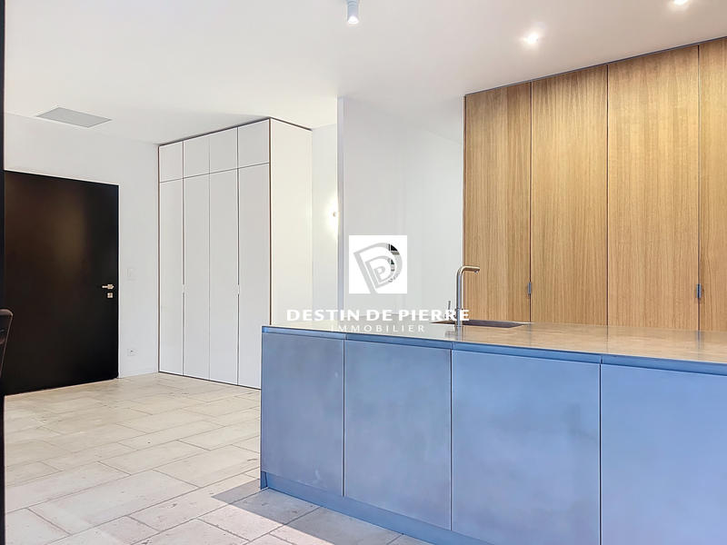 Maison - 219 m² - 6 pièces