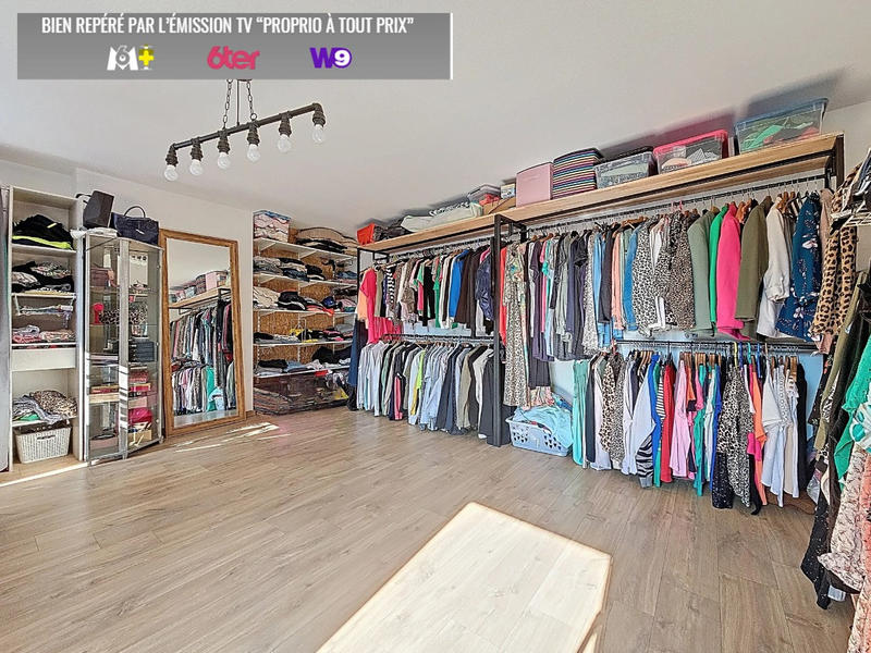 Maison - 250 m² - 9 pièces