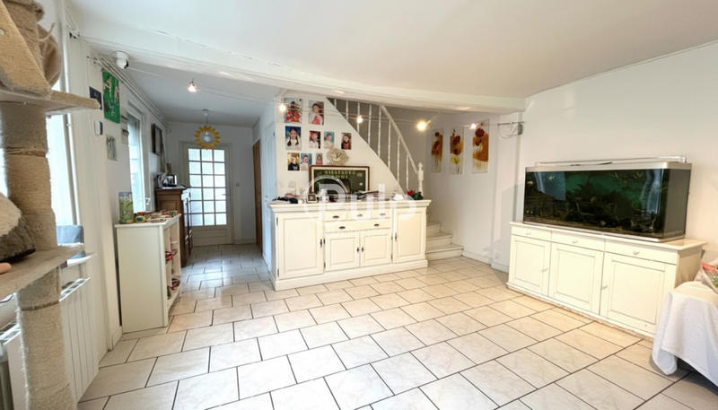 Maison - 260 m² - 7 pièces