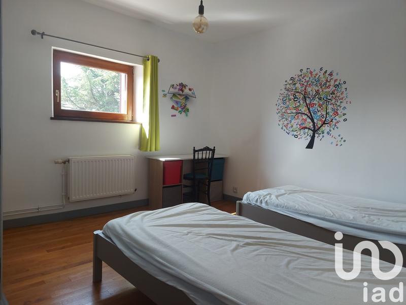 Maison - 247 m² - 9 pièces