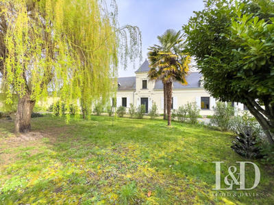 Maison - 205 m² - 12 pièces