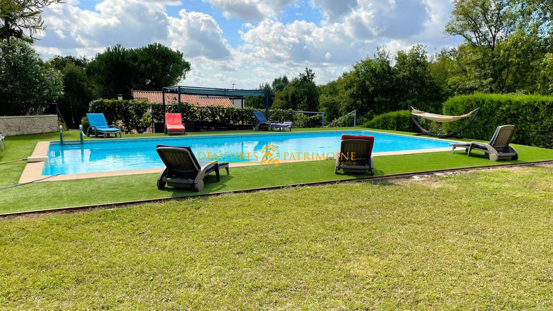 Maison - 208 m² - 7 pièces