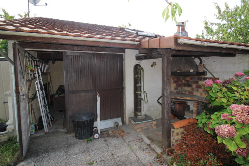 Maison - 92 m² - 6 pièces