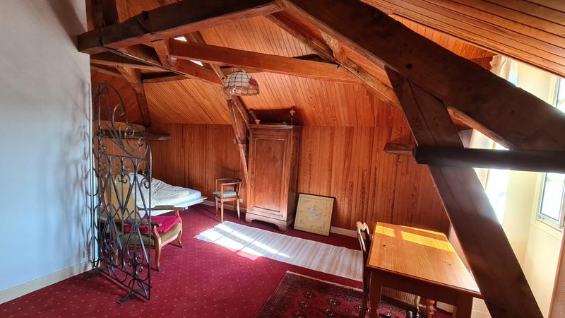 Maison - 203 m² - 8 pièces