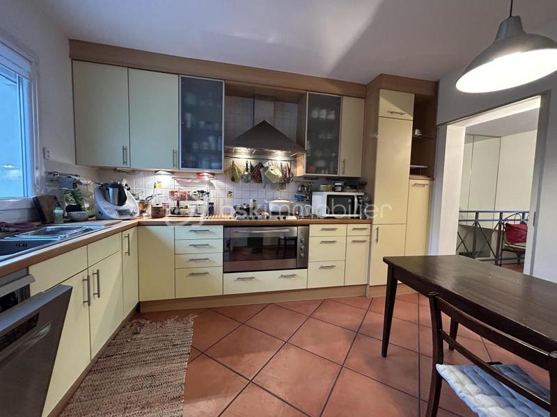 Maison traditionnelle - 165 m² - 7 pièces