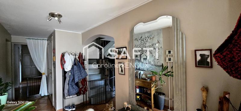 Maison - 215 m² - 10 pièces