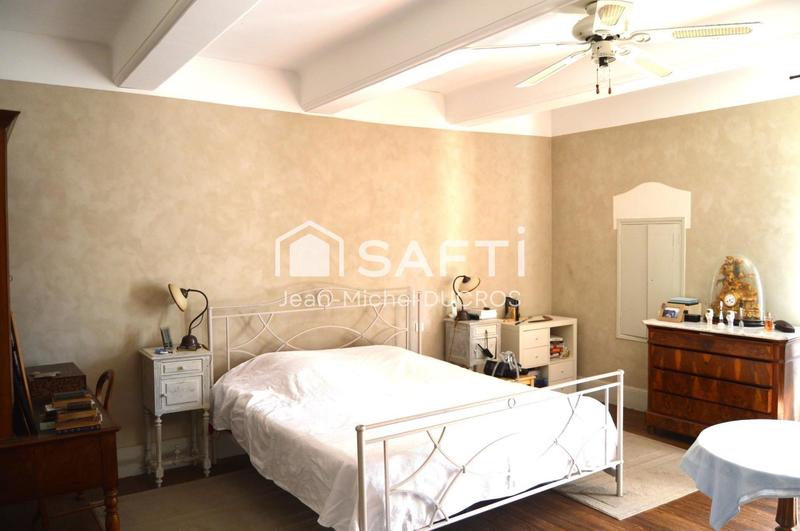 Maison - 550 m² - 15 pièces