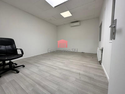 Bureau - 63 m²