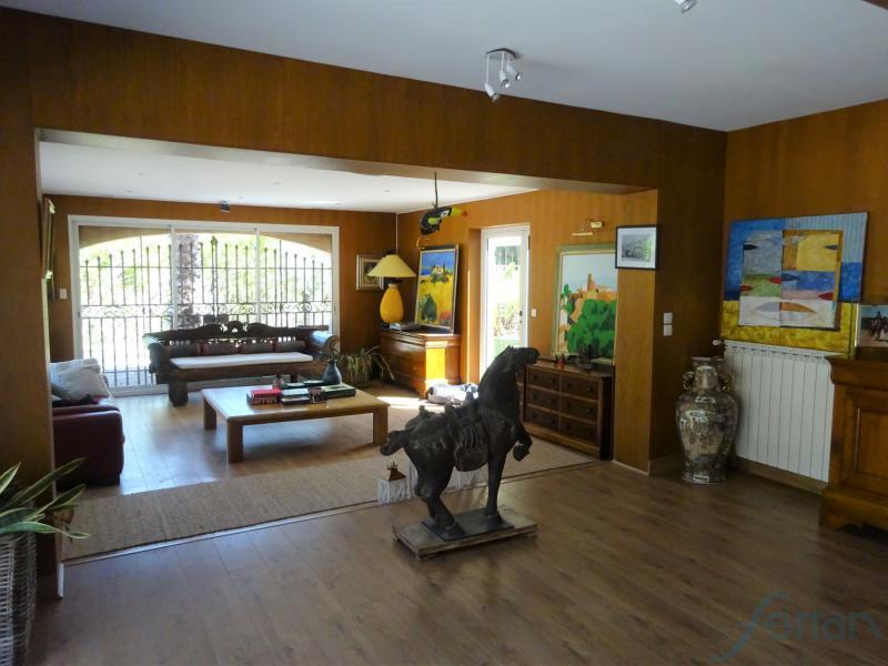 Villa - 280 m² - 6 pièces