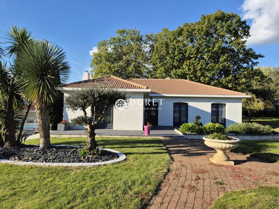 Maison traditionnelle - 125 m² - 4 pièces