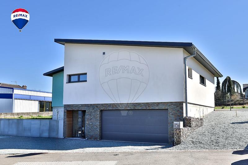 Maison - 139 m² - 5 pièces