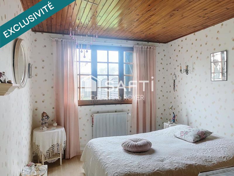 Maison - 202 m² - 8 pièces