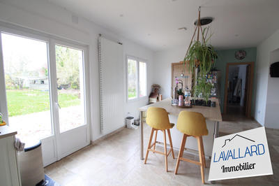 Maison traditionnelle - 203 m² - 7 pièces