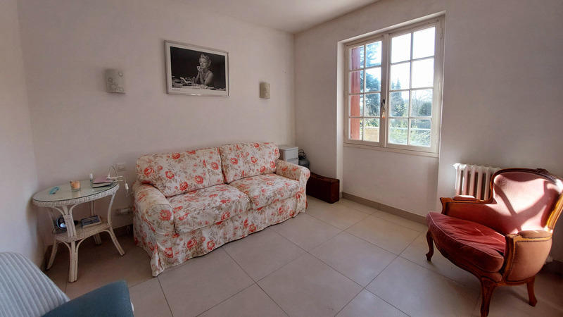 Maison - 244 m² - 8 pièces