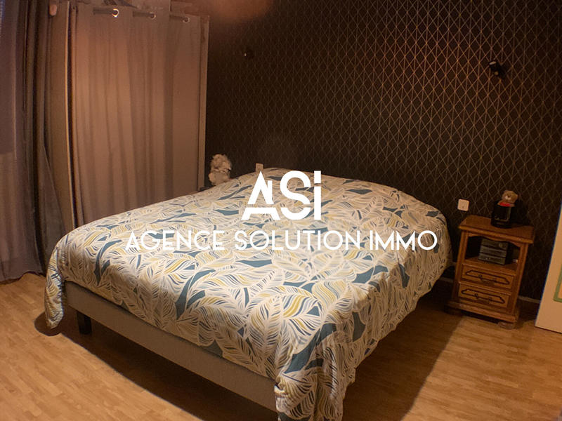 Maison - 235 m² - 7 pièces