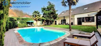 Propriété - 288 m² - 12 pièces