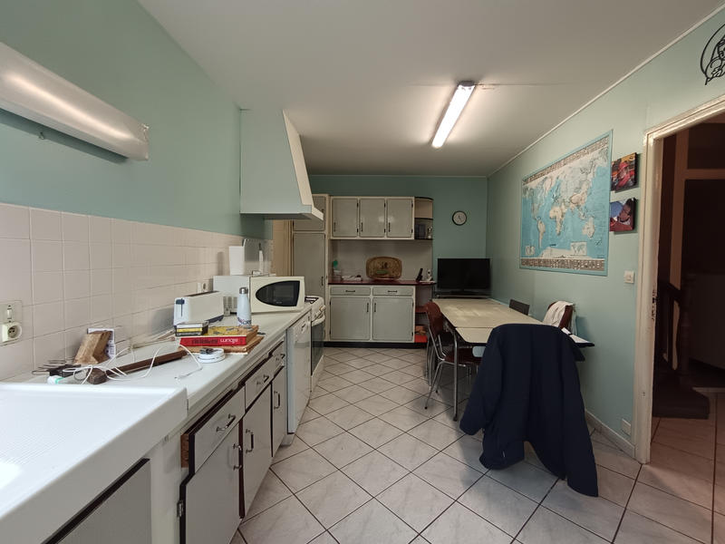 Maison - 180 m² - 8 pièces