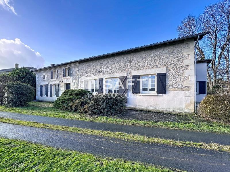 Maison - 214 m² - 7 pièces