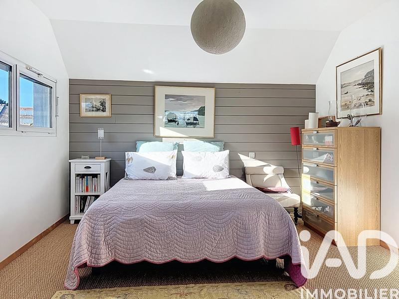 Maison - 170 m² - 9 pièces