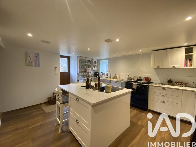 Maison - 296 m² - 12 pièces