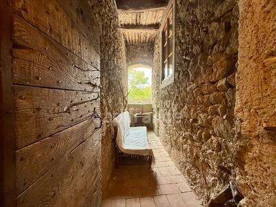 Maison - 185 m² - 9 pièces