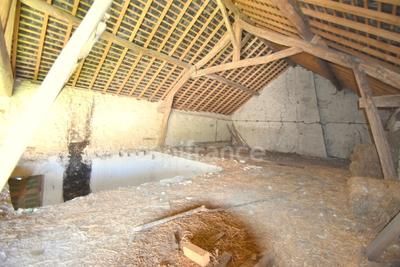 Grange - 135 m² - 1 pièce