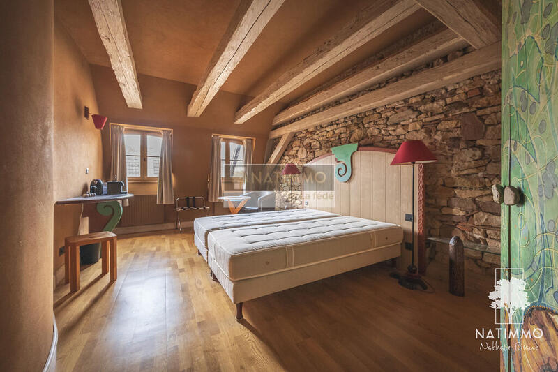 Bureau - 977 m² - 23 pièces