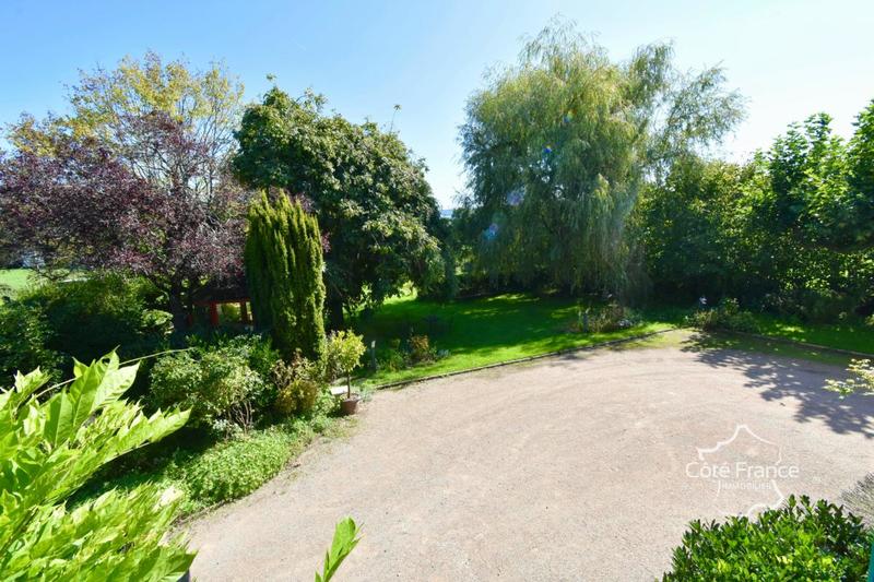 Demeure - 157 m² - 5 pièces