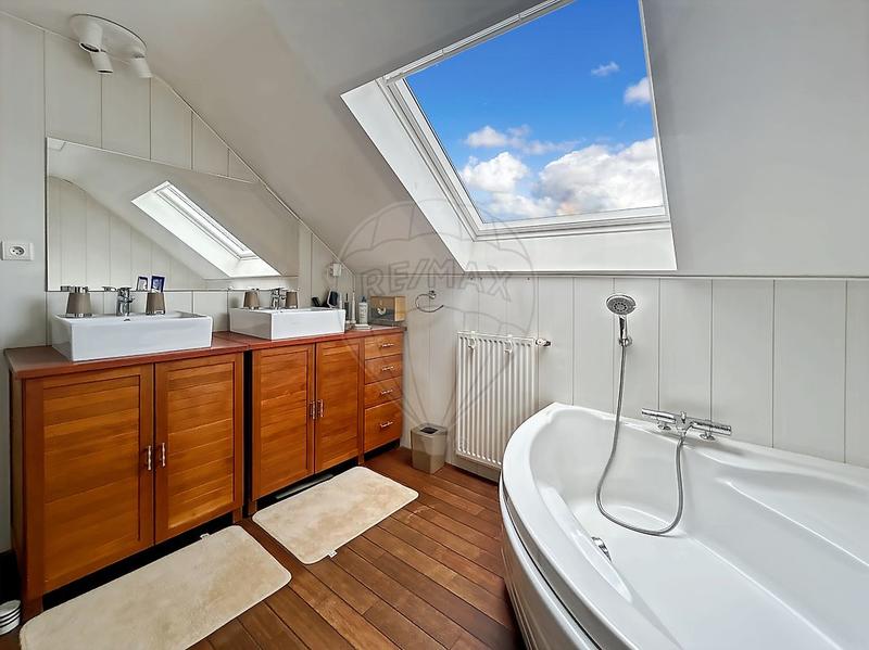 Maison - 130 m² - 5 pièces