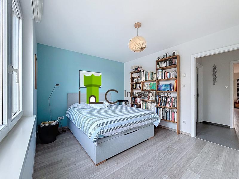 Appartement - 98 m² - 4 pièces