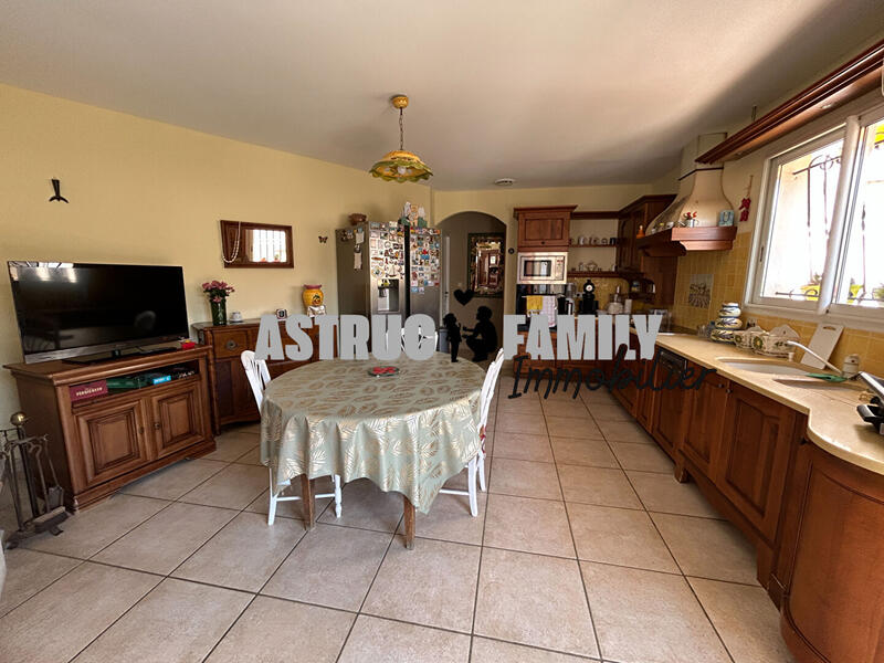 Maison - 138 m² - 4 pièces