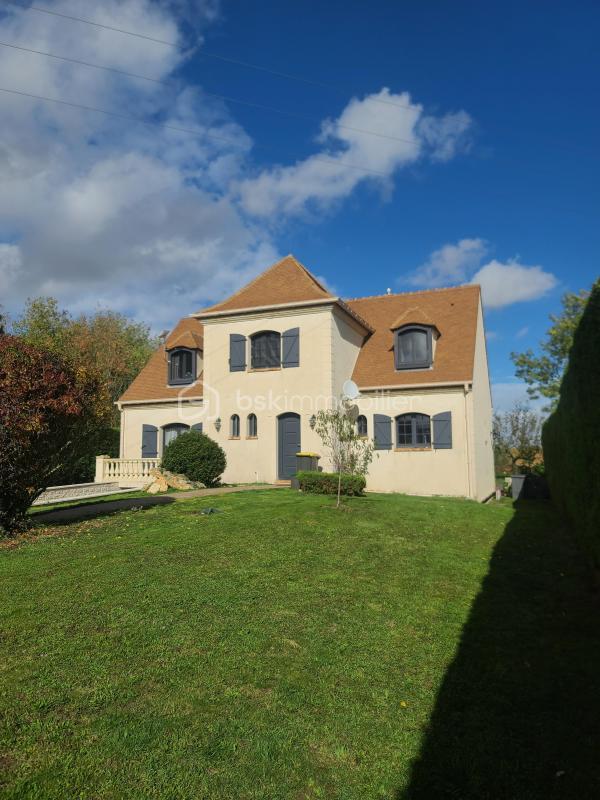 Pavillon - 185 m² - 9 pièces