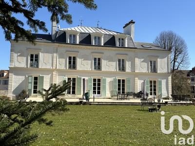 Maison - 455 m² - 12 pièces