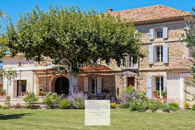 Mas - 486 m² - 10 pièces