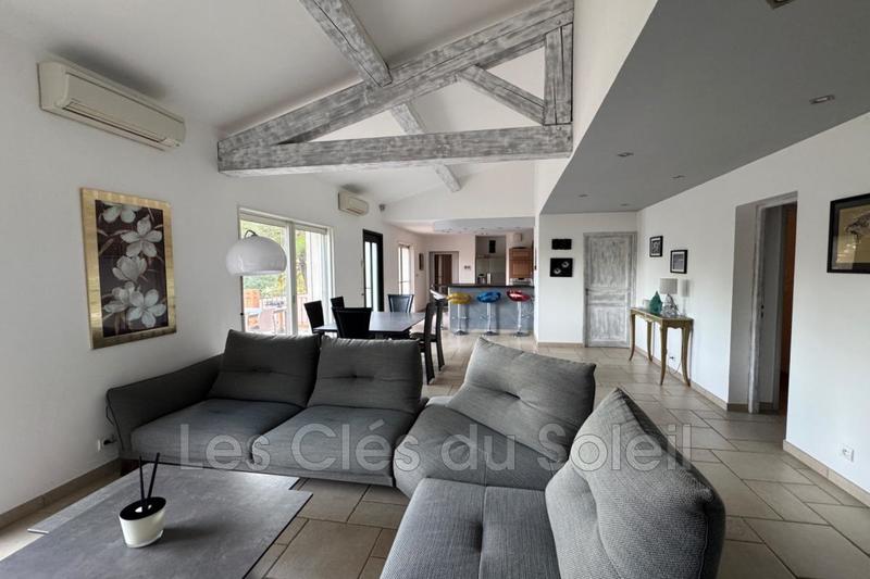 Propriété - 165 m² - 6 pièces