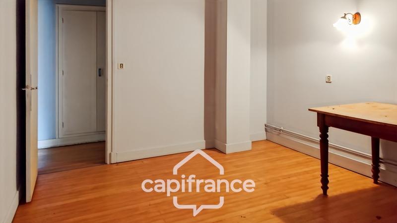 Local commercial - 378 m² - 15 pièces