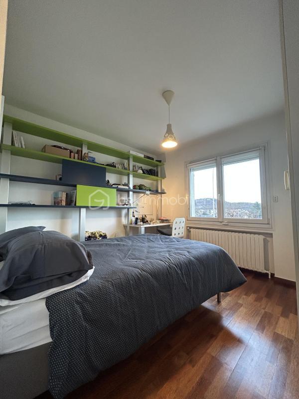 Maison traditionnelle - 165 m² - 7 pièces