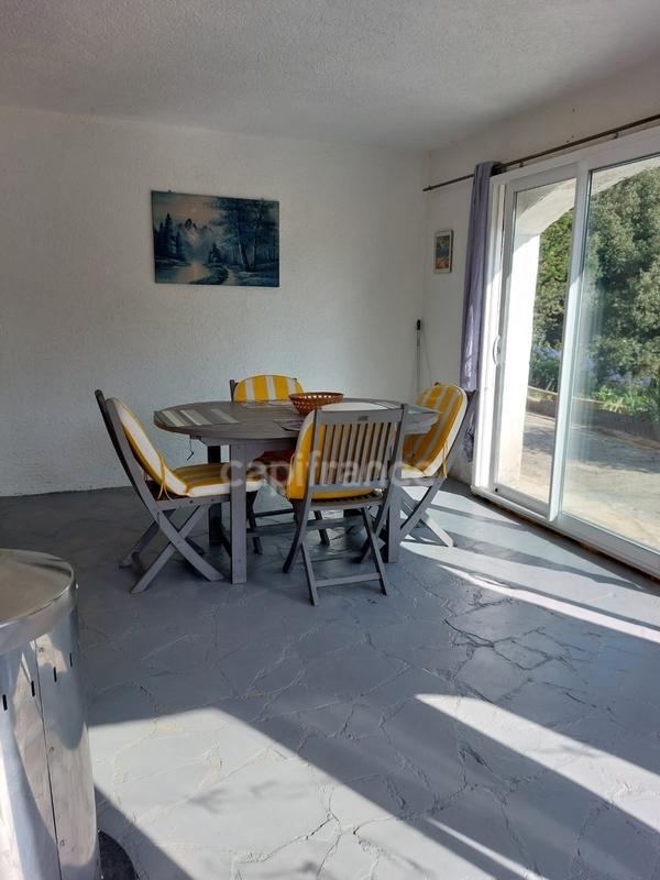 Maison - 240 m² - 6 pièces