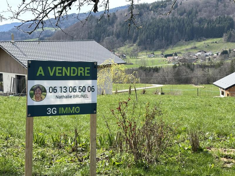 Terrain constructible - 907 m²