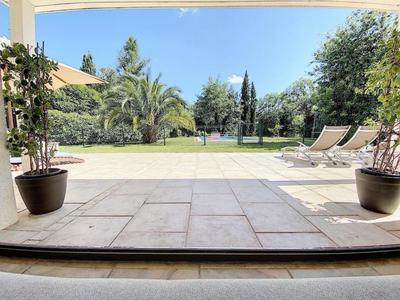 Villa - 193 m² - 5 pièces