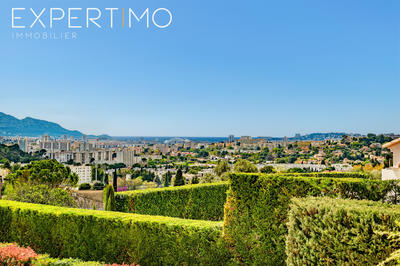 Villa - 167 m² - 6 pièces