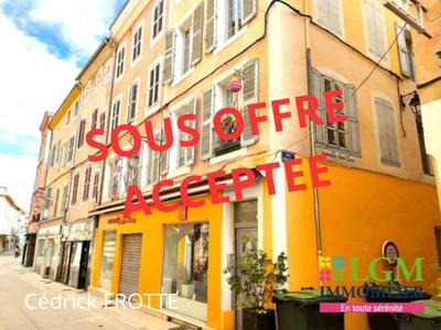 Appartement - 300 m² - 8 pièces