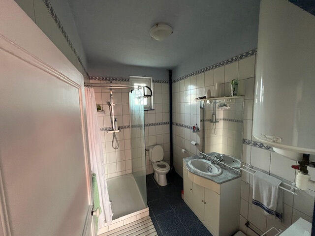 Maison - 166 m² - 7 pièces