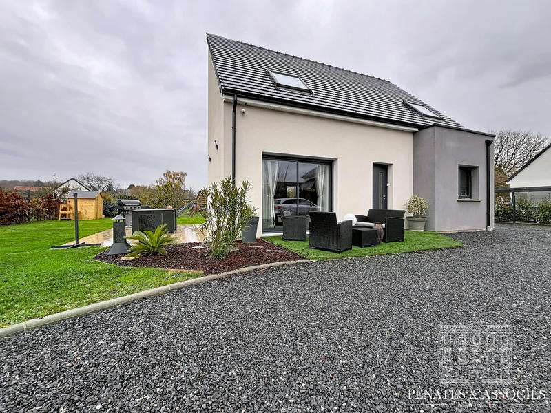 Maison - 110 m² - 6 pièces