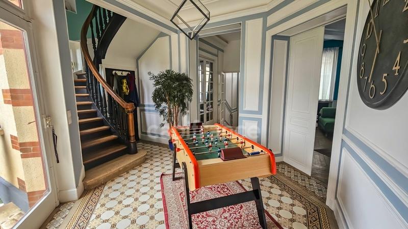 Maison de maîtres - 225 m² - 10 pièces