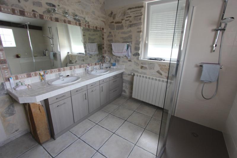 Maison - 234 m² - 6 pièces